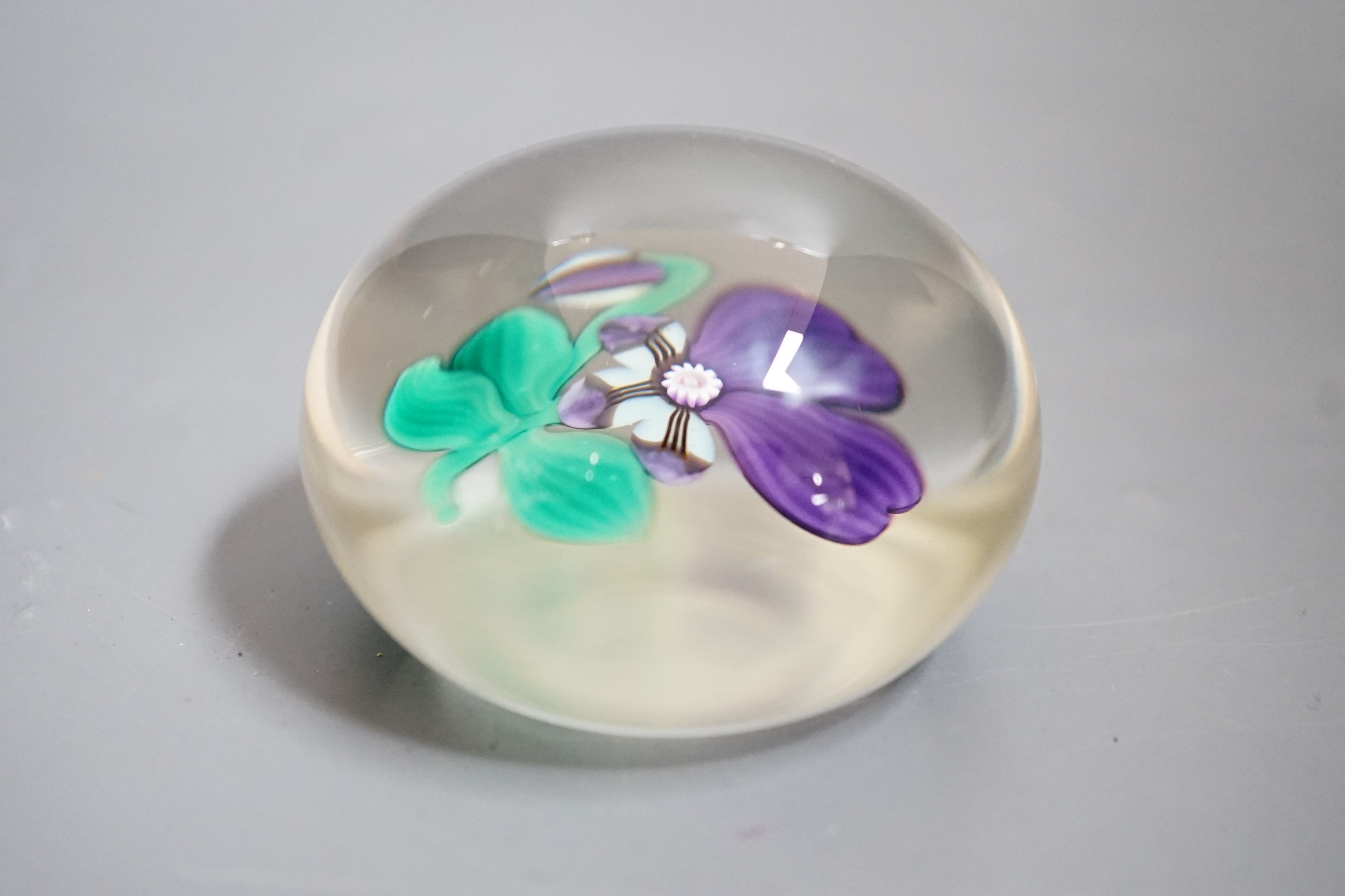 An SGS purple pansy small paperweight, no.108/500, dated 1999